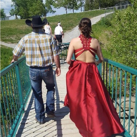 Grad dress - Picture 4 of 4